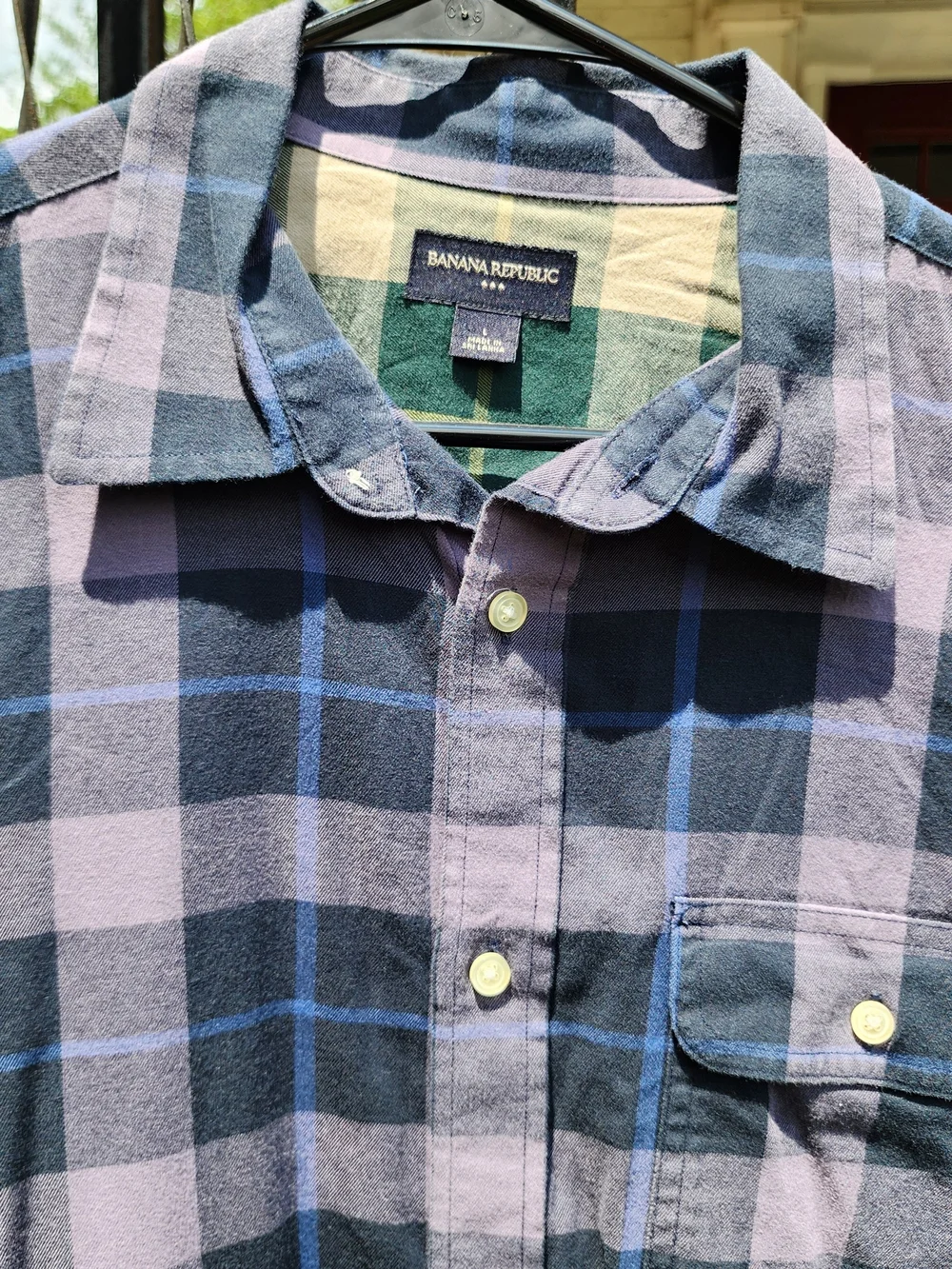 Banana Republic Flannel Shirt. Size Large.